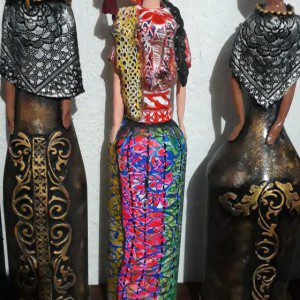 Muñequita, hecha a mano en barro, traje típico de Guatemala, Artesanía 100% Miteca