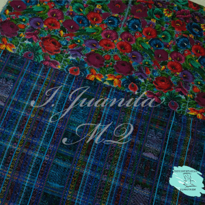 Guipil Mulricolor lleno con corte quichelences.